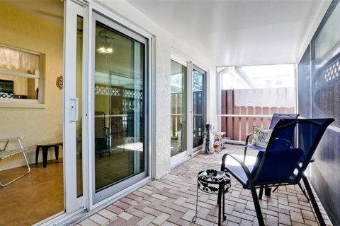 Condo in Bradenton, Florida, 2 bedrooms  № 1414175 - photo 12