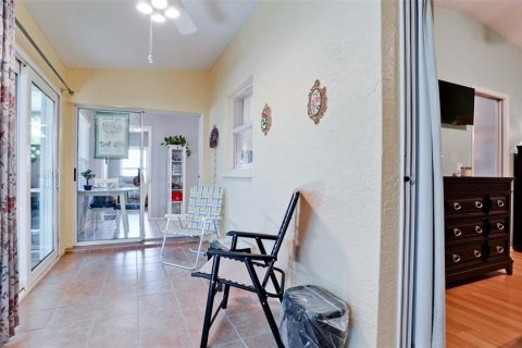 Condo in Bradenton, Florida, 2 bedrooms  № 1414175 - photo 14