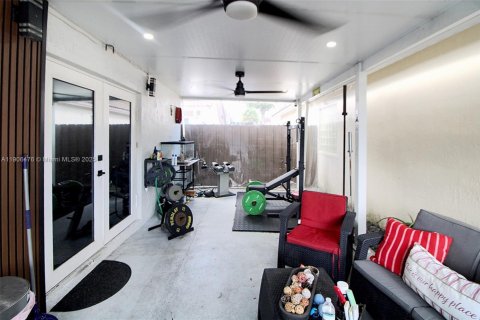 Casa en venta en Miami, Florida, 3 dormitorios, 127.55 m2 № 1963024 - foto 27