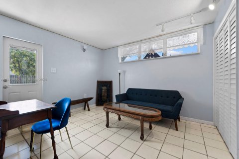 Купить виллу или дом в Катлер-Бей, Флорида 4 спальни, 164.62м2, № 2049707 - фото 11