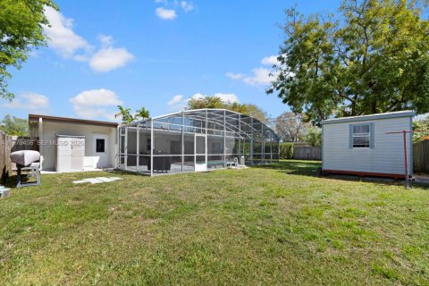 Купить виллу или дом в Катлер-Бей, Флорида 4 спальни, 164.62м2, № 2049707 - фото 20