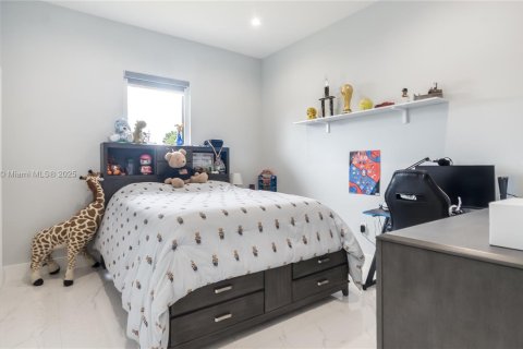 Villa ou maison à vendre à Miami, Floride: 4 chambres, 221.2 m2 № 1756668 - photo 26