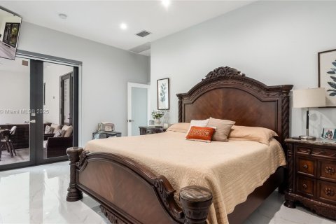 Villa ou maison à vendre à Miami, Floride: 4 chambres, 221.2 m2 № 1756668 - photo 22