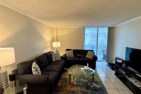 Condominio en venta en Miami Beach, Florida, 2 dormitorios, 104.14 m2 № 1929480 - foto 18