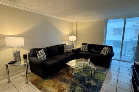 Condominio en venta en Miami Beach, Florida, 2 dormitorios, 104.14 m2 № 1929480 - foto 17