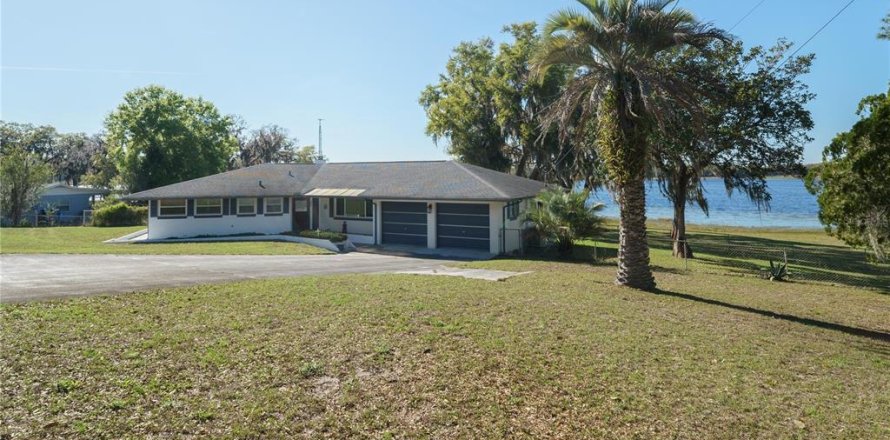 Villa ou maison à Dunnellon, Floride 3 chambres, 149.02 m2 № 1586921