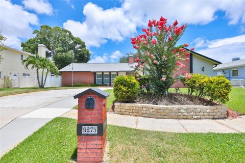 House in Seminole, Florida 3 bedrooms, 186.18 sq.m. № 2235428 - photo 7