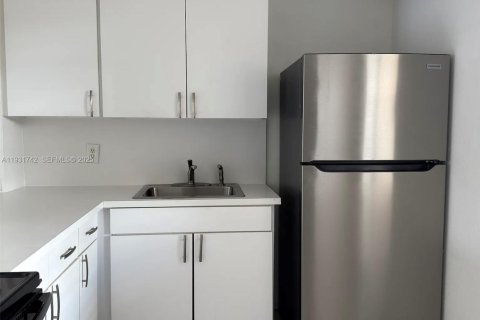 Copropriété à louer à Miami Gardens, Floride: 2 chambres, 78.04 m2 № 1990537 - photo 4