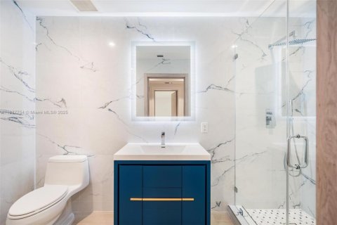 Casa en venta en Miami Springs, Florida, 4 dormitorios, 236.34 m2 № 1928010 - foto 21