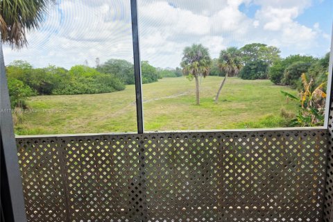 Condo in Deerfield Beach, Florida, 2 bedrooms  № 1867926 - photo 10