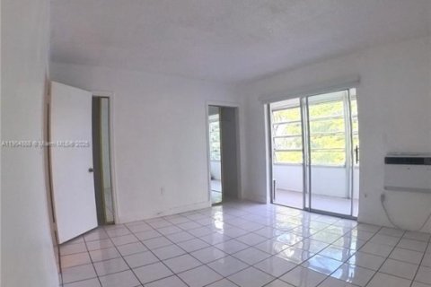 Copropriété à vendre à Miami Gardens, Floride: 1 chambre, 61.32 m2 № 1956081 - photo 5