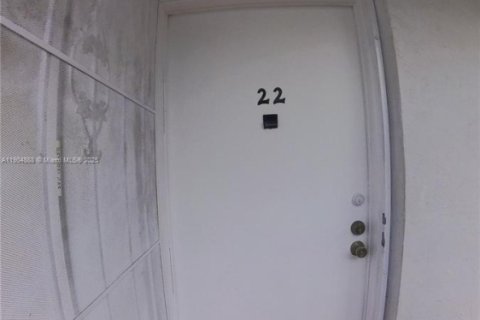 Copropriété à vendre à Miami Gardens, Floride: 1 chambre, 61.32 m2 № 1956081 - photo 1