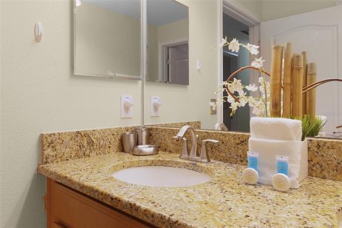 Townhouse in STOREY LAKE in Kissimmee, Florida 4 bedrooms, 177.81 sq.m. № 1192659 - photo 23
