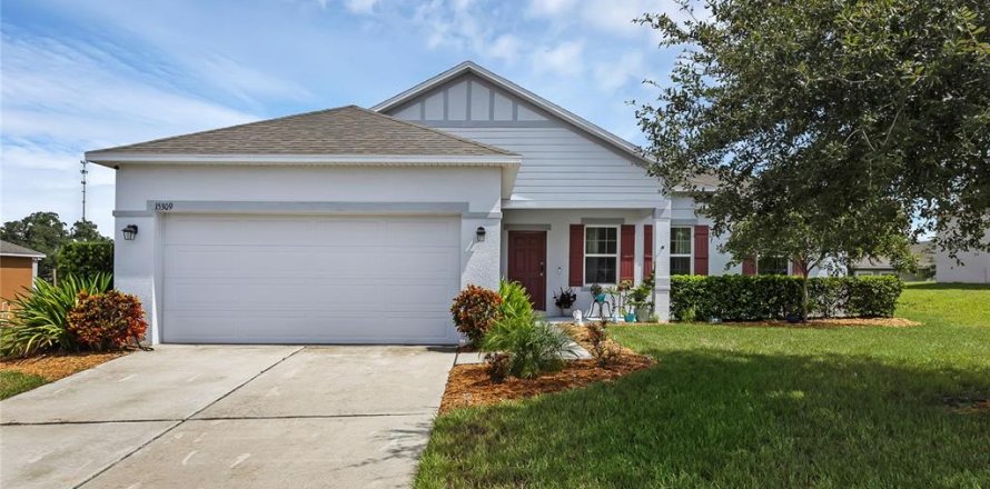House in Mascotte, Florida 4 bedrooms, 148.64 sq.m. № 1885031