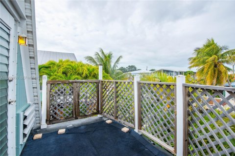 House in Big Pine Key, Florida 3 bedrooms, 93.65 sq.m. № 2080580 - photo 18