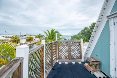 House in Big Pine Key, Florida 3 bedrooms, 93.65 sq.m. № 2080580 - photo 19