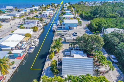 House in Big Pine Key, Florida 3 bedrooms, 93.65 sq.m. № 2080580 - photo 30