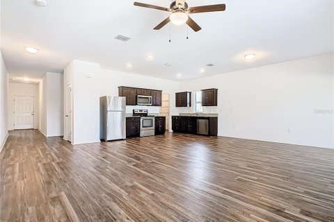 House in Haines City, Florida 3 bedrooms, 153.75 sq.m. № 1904498 - photo 7