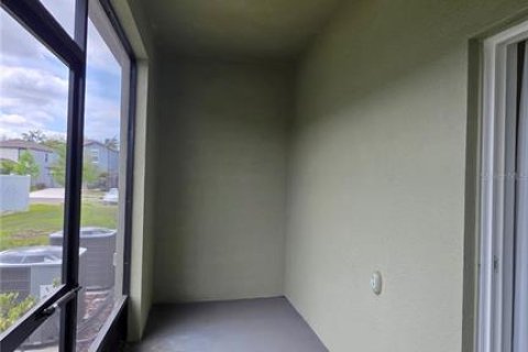 Touwnhouse à louer à Zephyrhills, Floride: 3 chambres, 151.8 m2 № 2156467 - photo 23
