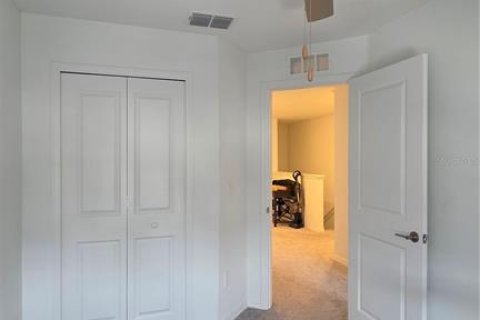 Touwnhouse à louer à Zephyrhills, Floride: 3 chambres, 151.8 m2 № 2156467 - photo 16
