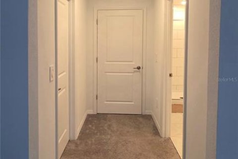 Touwnhouse à louer à Zephyrhills, Floride: 3 chambres, 151.8 m2 № 2156467 - photo 18