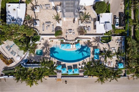 Condo in Hollywood, Florida, 3 bedrooms  № 2033564 - photo 27