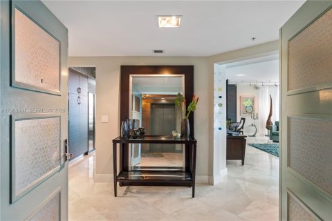 Condo in Hollywood, Florida, 3 bedrooms  № 2033564 - photo 5