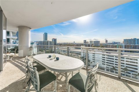 Condo in Hollywood, Florida, 3 bedrooms  № 2033564 - photo 20