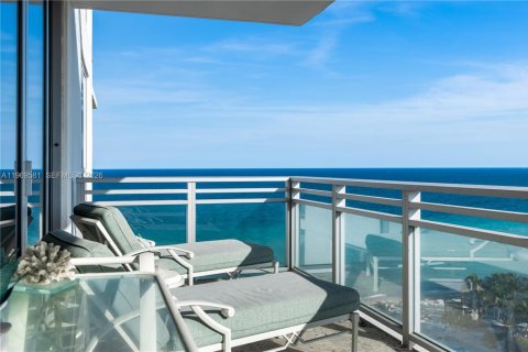 Condo in Hollywood, Florida, 3 bedrooms  № 2033564 - photo 4