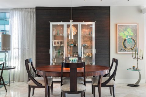 Condo in Hollywood, Florida, 3 bedrooms  № 2033564 - photo 11