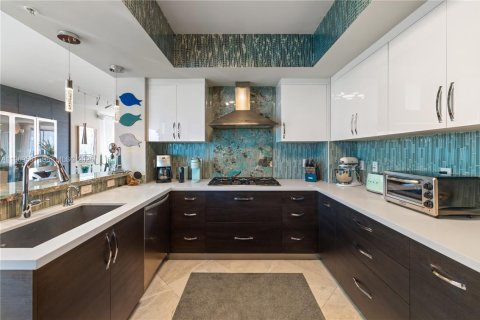 Condo in Hollywood, Florida, 3 bedrooms  № 2033564 - photo 7