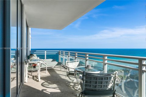 Condo in Hollywood, Florida, 3 bedrooms  № 2033564