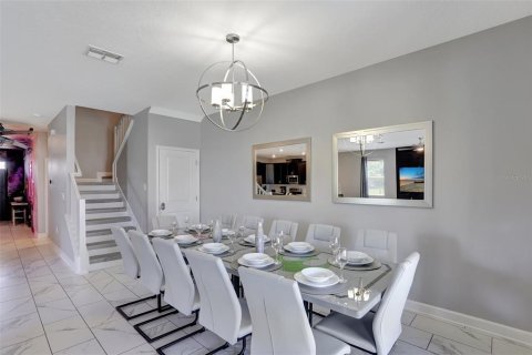 House in Davenport, Florida 8 bedrooms, 363.15 sq.m. № 2221107 - photo 22