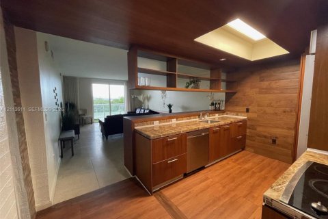 Copropriété à louer à Miami, Floride: 2 chambres, 88.44 m2 № 2435227 - photo 10