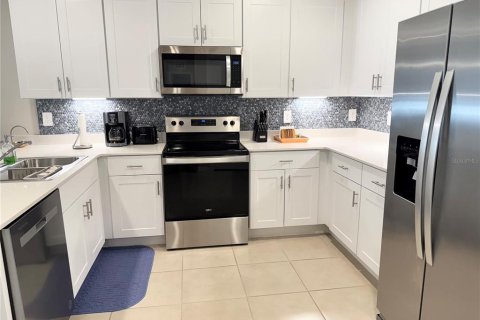 Casa en venta en Port Charlotte, Florida, 2 dormitorios, 139.35 m2 № 1886328 - foto 11