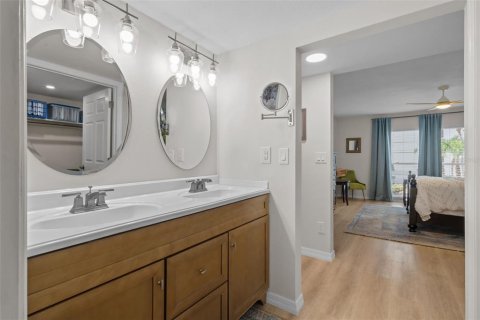 Condo in Clearwater, Florida, 2 bedrooms № 2203422 - photo 14
