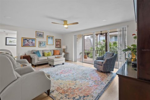 Condo in Clearwater, Florida, 2 bedrooms № 2203422 - photo 11