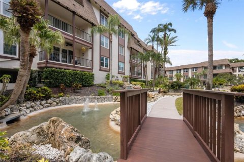 Condo in Clearwater, Florida, 2 bedrooms № 2203422 - photo 24