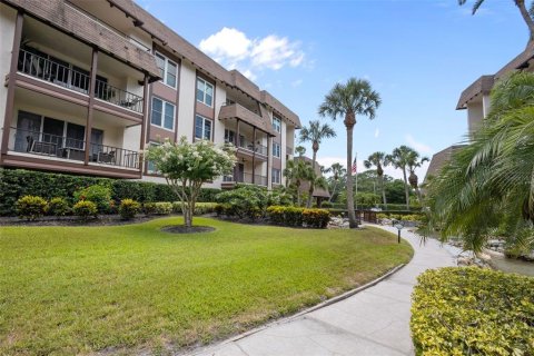 Condo in Clearwater, Florida, 2 bedrooms № 2203422 - photo 25