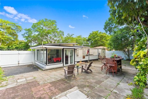 Купить виллу или дом в Норт-Майами, Флорида 2 спальни, 89.74м2, № 1932569 - фото 27