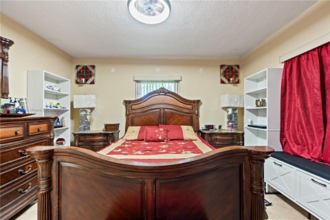 Купить виллу или дом в Норт-Майами, Флорида 2 спальни, 89.74м2, № 1932569 - фото 18