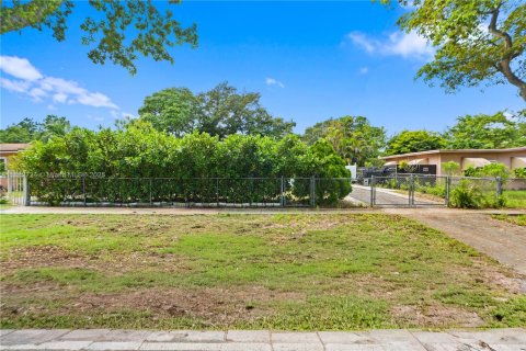 Купить виллу или дом в Норт-Майами, Флорида 2 спальни, 89.74м2, № 1932569 - фото 5