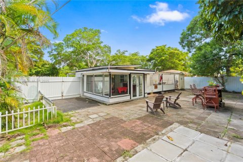 Купить виллу или дом в Норт-Майами, Флорида 2 спальни, 89.74м2, № 1932569 - фото 23