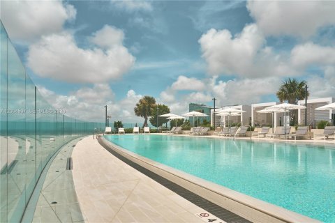 Condo in Miami, Florida, 1 bedroom  № 2381383 - photo 24