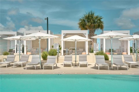 Condo in Miami, Florida, 1 bedroom  № 2381383 - photo 22