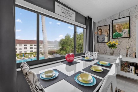 Condo in Clearwater, Florida, 2 bedrooms  № 1810585 - photo 16