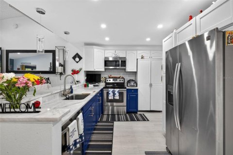 Condo in Clearwater, Florida, 2 bedrooms  № 1810585 - photo 6