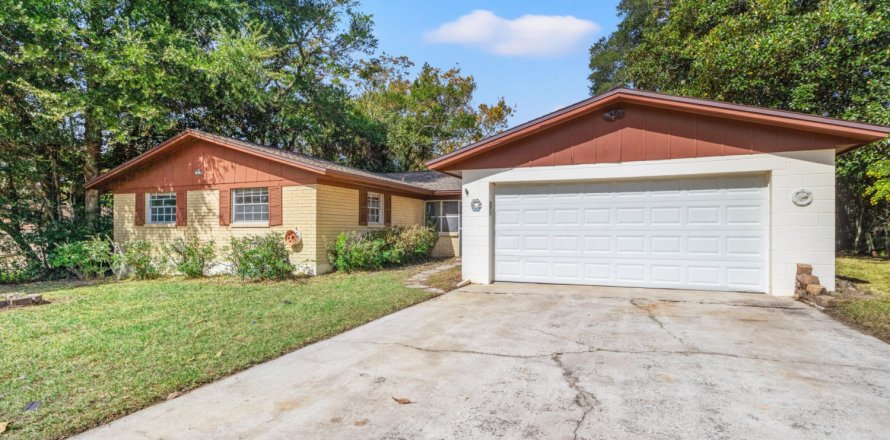 House in Jacksonville, Florida 3 bedrooms, 172.43 sq.m. № 802151