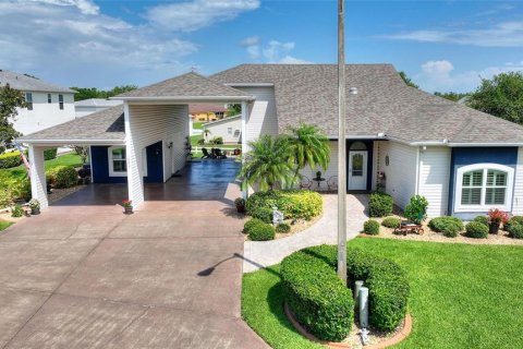 Villa ou maison à vendre à Polk City, Floride: 2 chambres, 198.25 m2 № 1761203 - photo 1