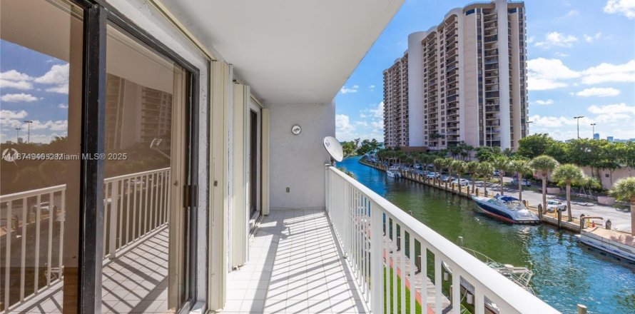 Condo à Miami, Floride, 1 chambre № 2014615